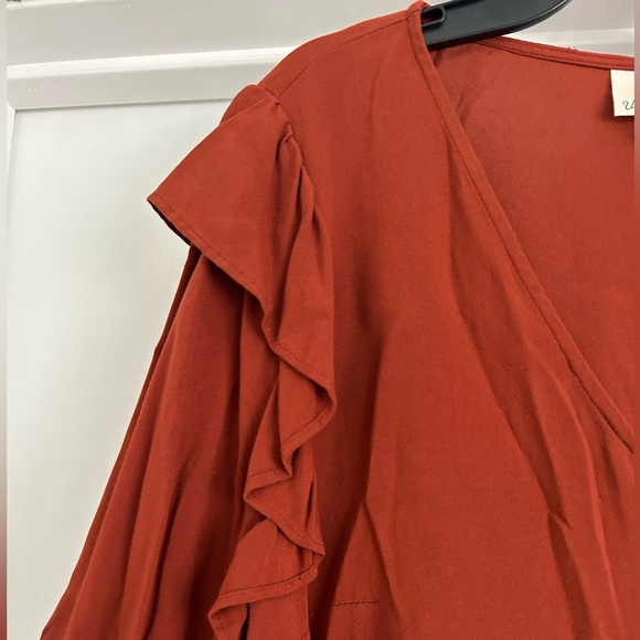 Universal Thread Blouse - Picture 2 of 3